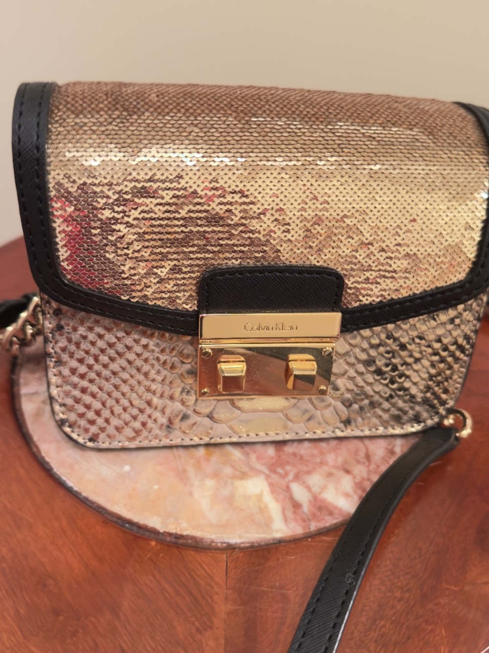 MichaelKors God / Black Crossbody Bag